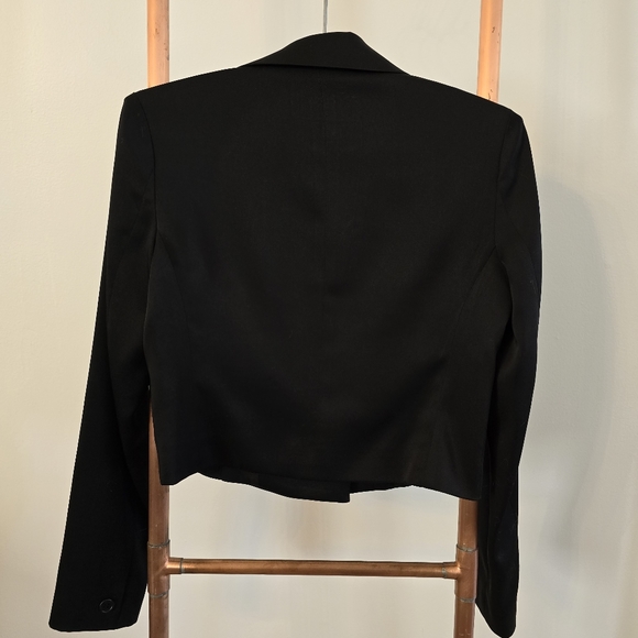 ๐20%OFF๐ Jacob Satin Cropped Tuxedo Style Blazer - Picture 2 of 10